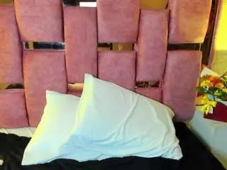 Megan-devon  live sex cam