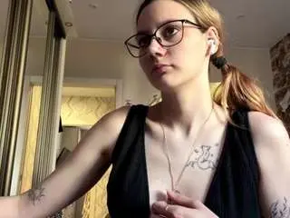 Bernadineterrence  live sex cam