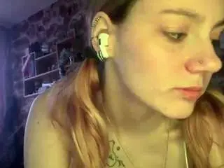 Bernadineterrence  live sex cam