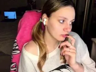 Bernadineterrence  live sex cam