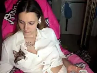 Bernadineterrence  live sex cam