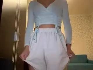 Jackieslinger  live sex cam