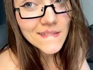 Brandienailer  live sex cam