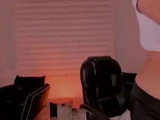 Maddisonlowex  live sex cam