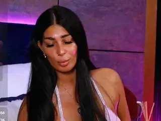 Evaraynee  live sex cam