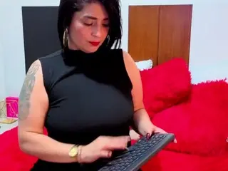 Karennlenoy  live sex cam