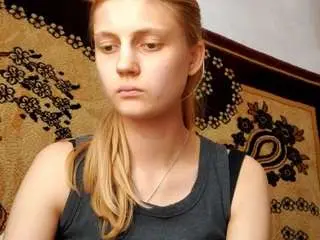 Naomigernert  live sex cam