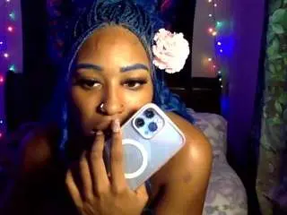 Reneesosluttyy  live sex cam