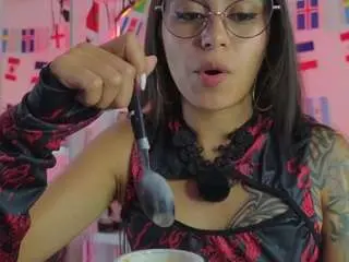 Thamaral1  live sex cam