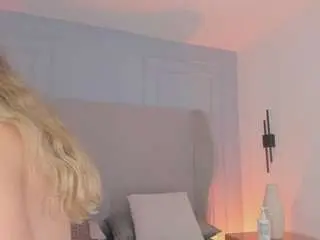 Chloedee  live sex cam