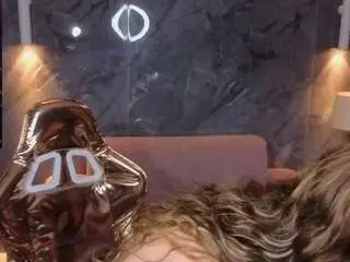 Evoni-b  live sex cam