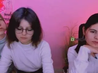 Lizzie-boom  live sex cam