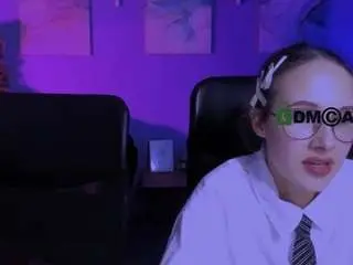 Lizzie-boom  live sex cam