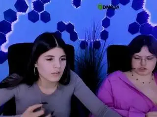 Lizzie-boom  live sex cam