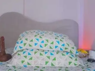 Lucy-jam  live sex cam