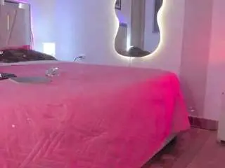 Teeeninnocent  live sex cam