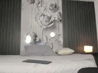 Thamara-foxx  live sex cam