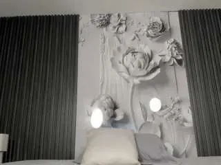 Thamara-foxx  live sex cam