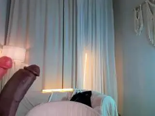 Honeymoann  live sex cam