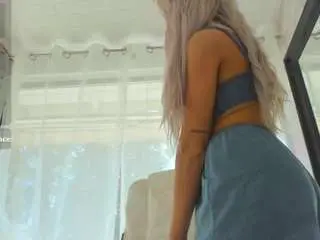 Russian-ava  live sex cam