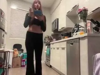 Madelinehunny  live sex cam