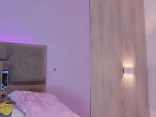 Abrilbrentt  live sex cam