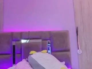 Abrilbrentt  live sex cam