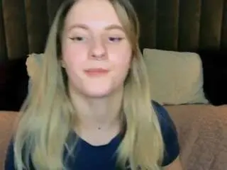 Daryanagray  live sex cam