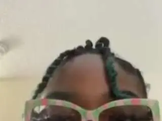 Deethebarbie  live sex cam