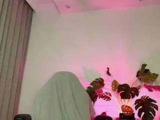 Hanna-1sweet  live sex cam