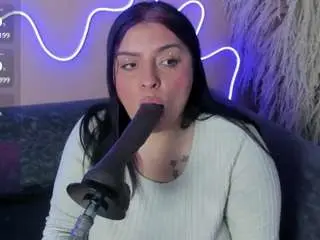 Karolinee  live sex cam
