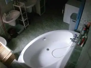 Voyeurcam-julmodels-bath-1st-1  live sex cam