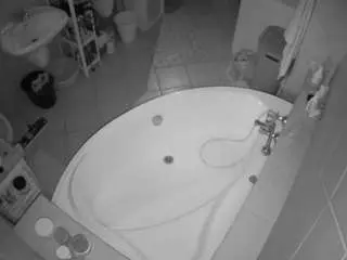Voyeurcam-julmodels-bath-1st-1  live sex cam