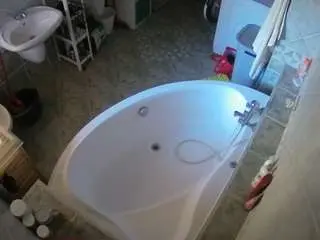 Voyeurcam-julmodels-bath-1st-1  live sex cam