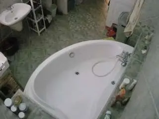 Voyeurcam-julmodels-bath-1st-1  live sex cam