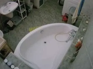 Voyeurcam-julmodels-bath-1st-1  live sex cam