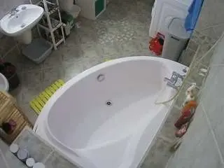 Voyeurcam-julmodels-bath-1st-1  live sex cam