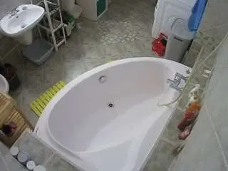 Voyeurcam-julmodels-bath-1st-1  live sex cam
