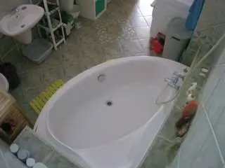 Voyeurcam-julmodels-bath-1st-1  live sex cam