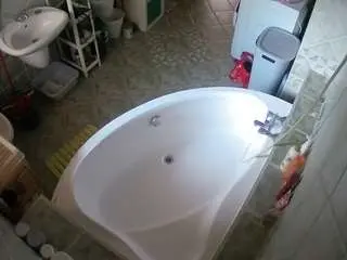 Voyeurcam-julmodels-bath-1st-1  live sex cam