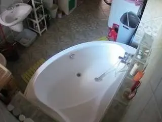 Voyeurcam-julmodels-bath-1st-1  live sex cam