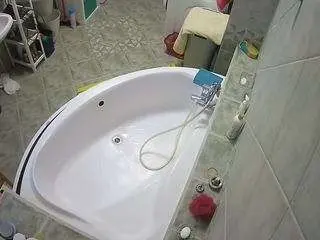 Voyeurcam-julmodels-bath-1st-1  live sex cam