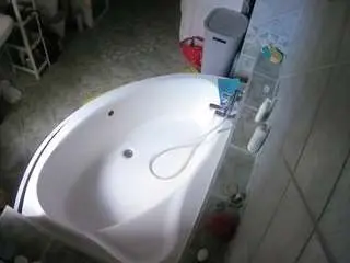 Voyeurcam-julmodels-bath-1st-1  live sex cam