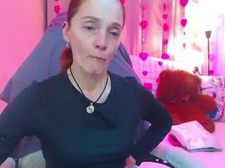 Breeterner  live sex cam