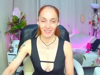 Breeterner  live sex cam