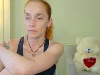 Breeterner  live sex cam
