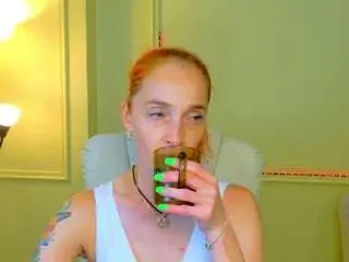 Breeterner  live sex cam