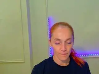 Breeterner  live sex cam