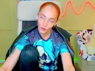 Breeterner  live sex cam