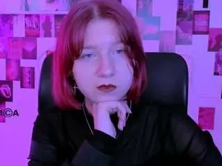 Clery-moon  live sex cam